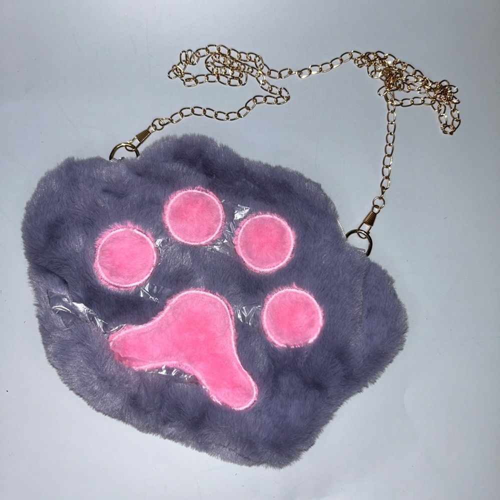 NWOT paw print chain strap bag